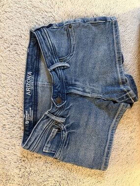 Arizona Jean Company Women's Blue Denim Ankle/Cropped Shorts